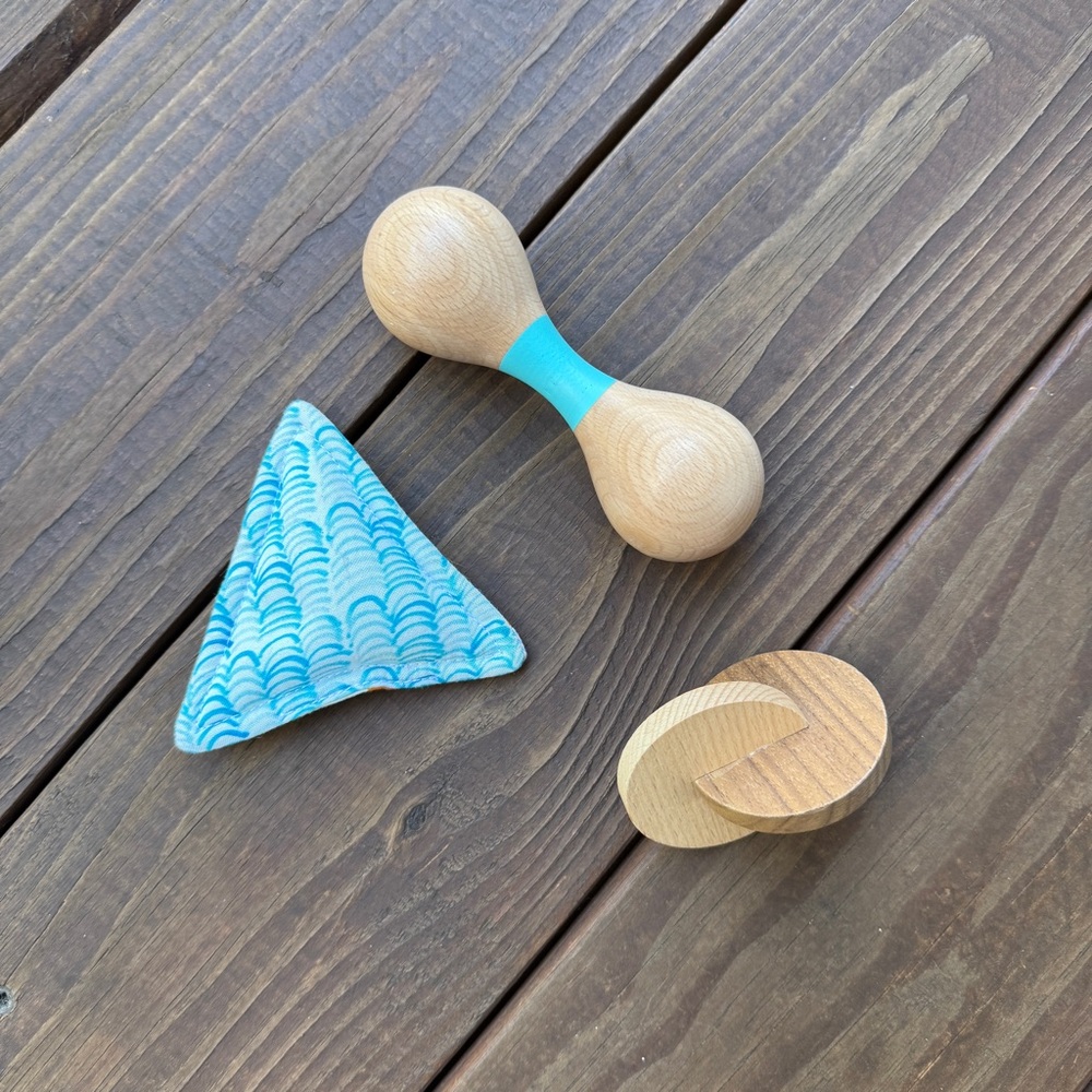 Lovevery - 3 Pieces from Charmer Play Kit